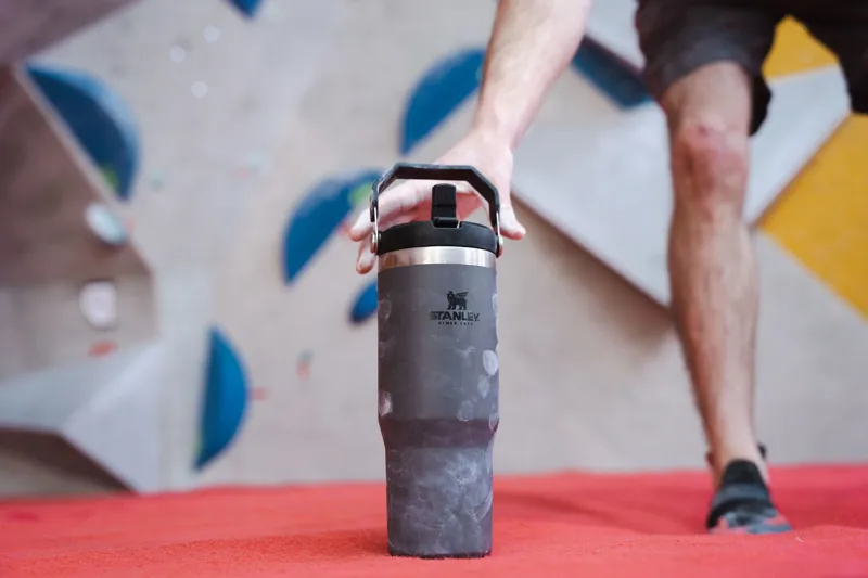 Stanley Classic Iceflow Flip Straw Tumbler 0.89L Charcoal-3